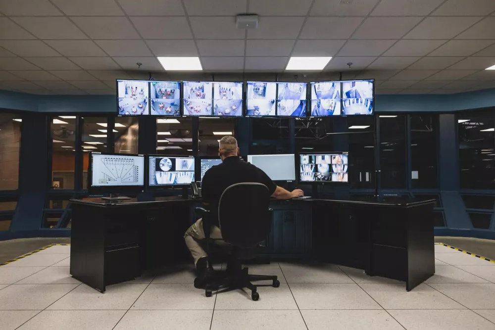 Dispositif de vidéosurveillance et protection du périmètre